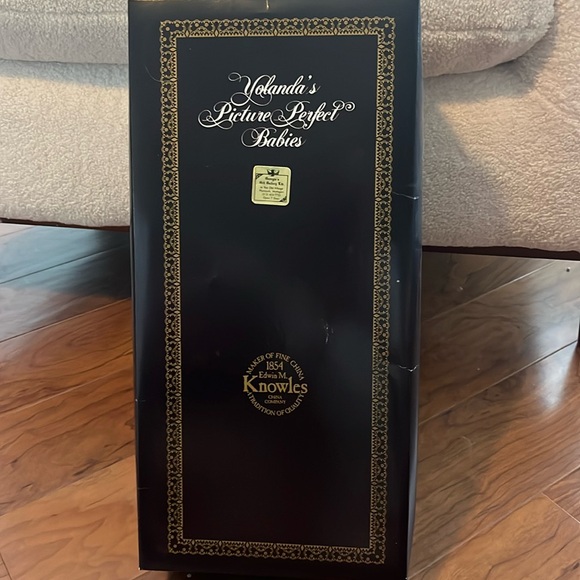 Clown figurine, numbered collectible. - Picture 1 of 7